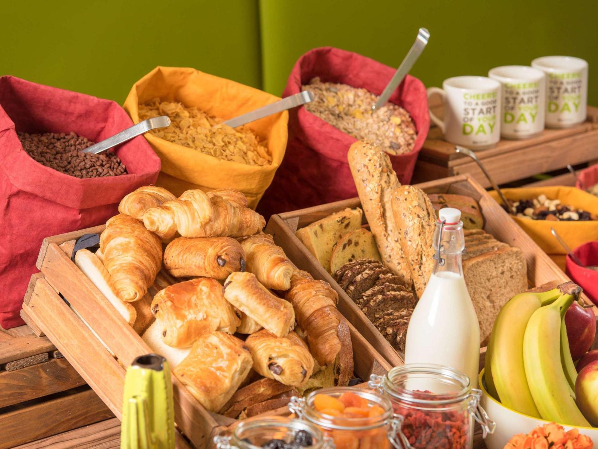Ibis Styles Rouen Parc Expos Zenith Hotel 3*